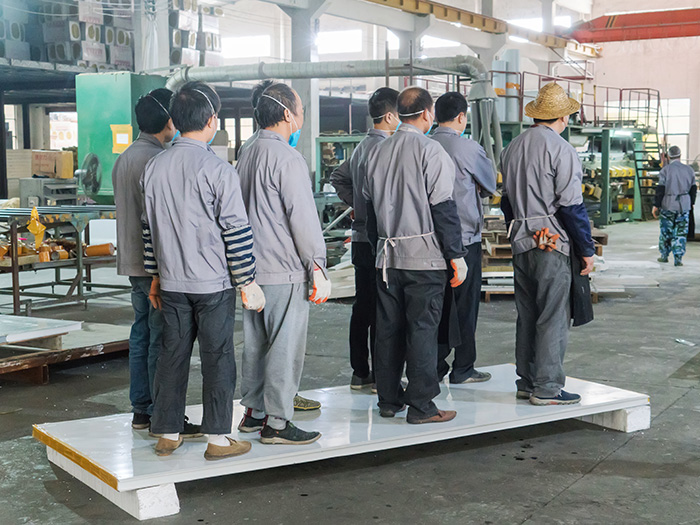 ��ɭ���-���a(ch��n)�h(hu��n)��